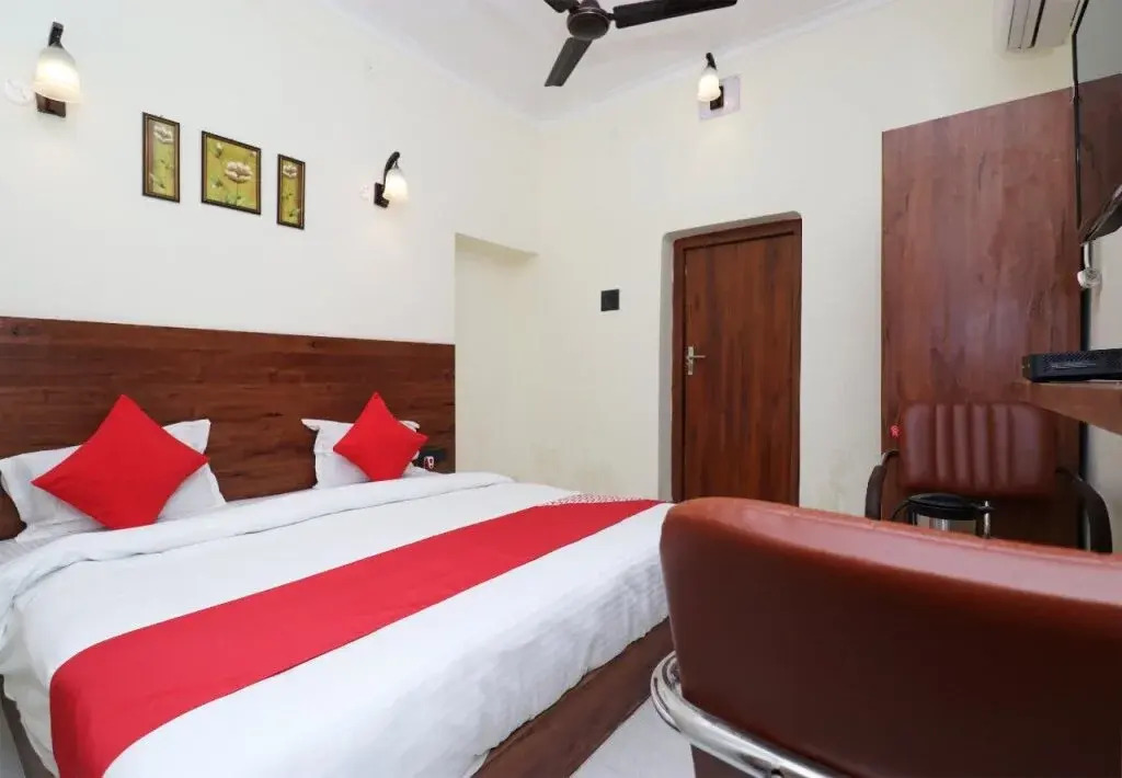 High Court View By OYO Rooms