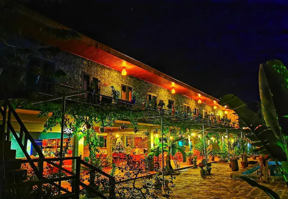 Jungle Boss Travel Lodge