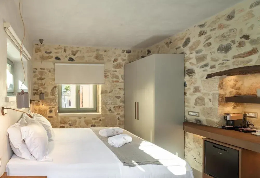 Inotropes Boutique Suites