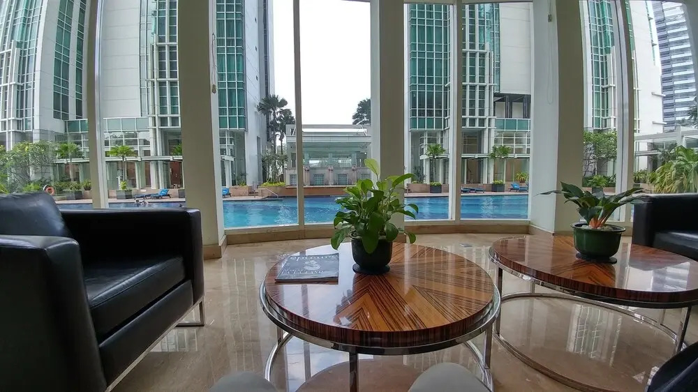Luxury 3 Bedroom The Peak Apartment By Travelio
