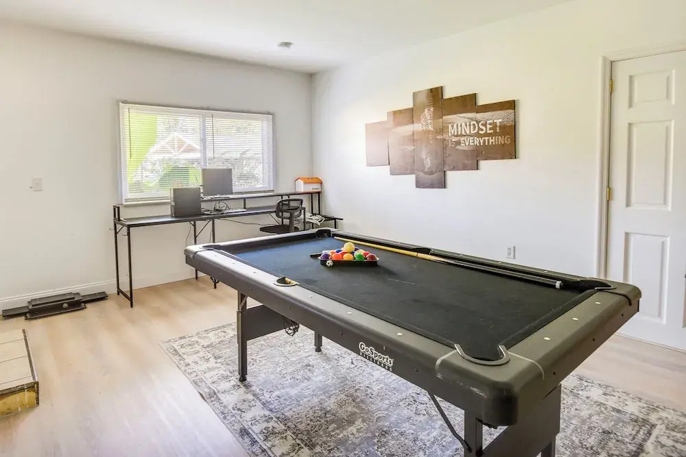 Pet-friendly Norfolk Retreat ~ 7 Mi to Beach!
