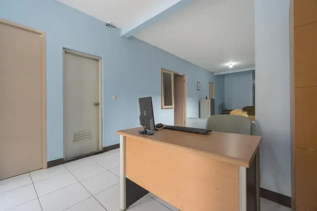 OYO 2110 Rotterdam Guest House Syariah
