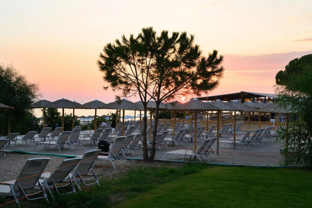 Ninos Grand Beach Resort
