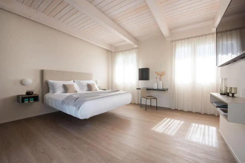 Open Hotel