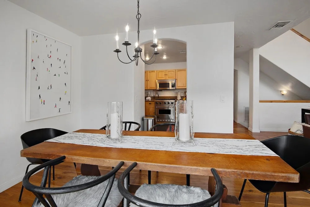 2109 B Chamonix 4 Bedroom Home by RedAwning