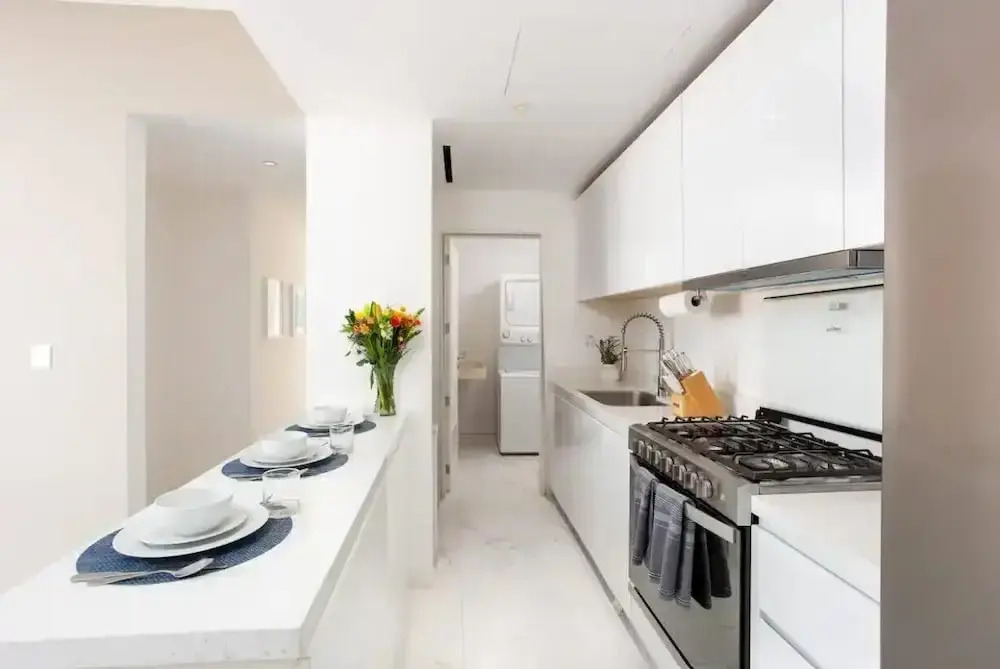 3BD Condo near Beach and Marina