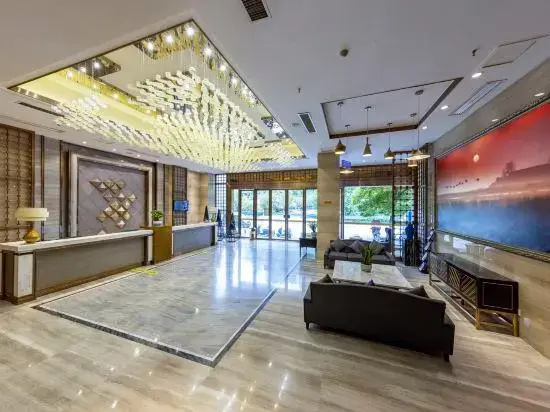 Yunshang Caohai Hotel (Bijie Zhe Mall)