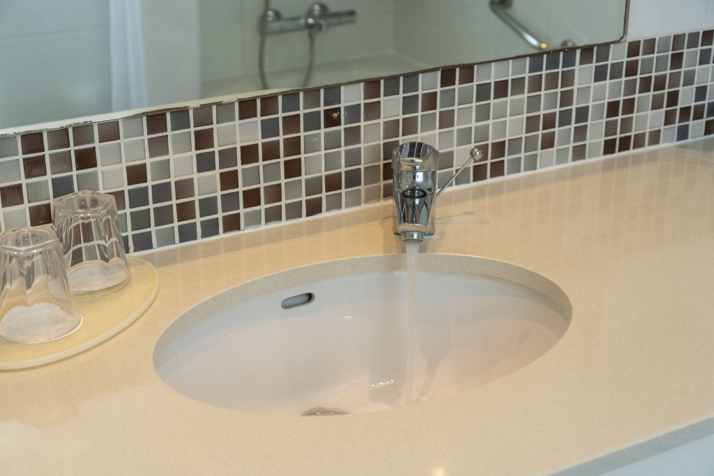 Holiday Inn London Brentford Lock by IHG