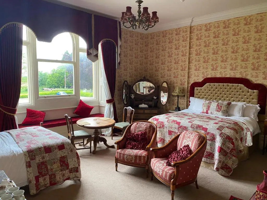 Rossington Hall