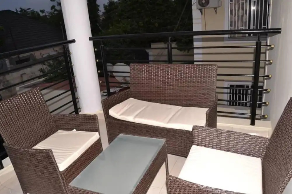 4bed Villa Sleeps 8 - Wifi, Parking, Garden