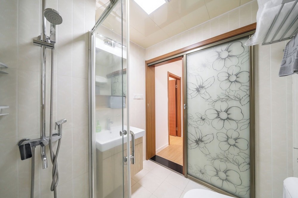 Tyms 1BR 1BA Apartment in Gubei