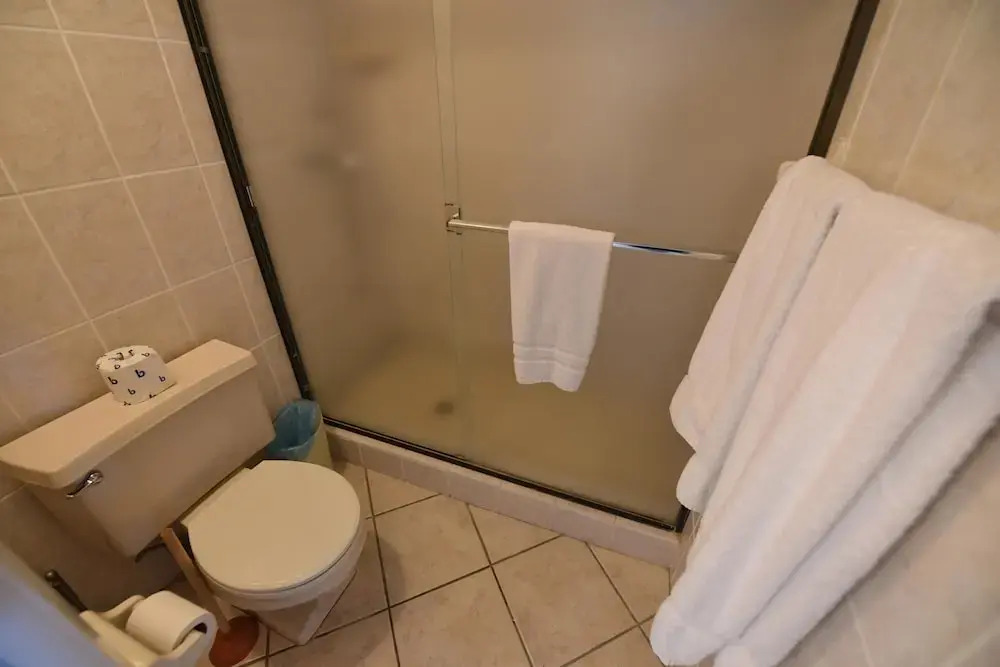 Sun Plaza West Unit 110 Apartment 2