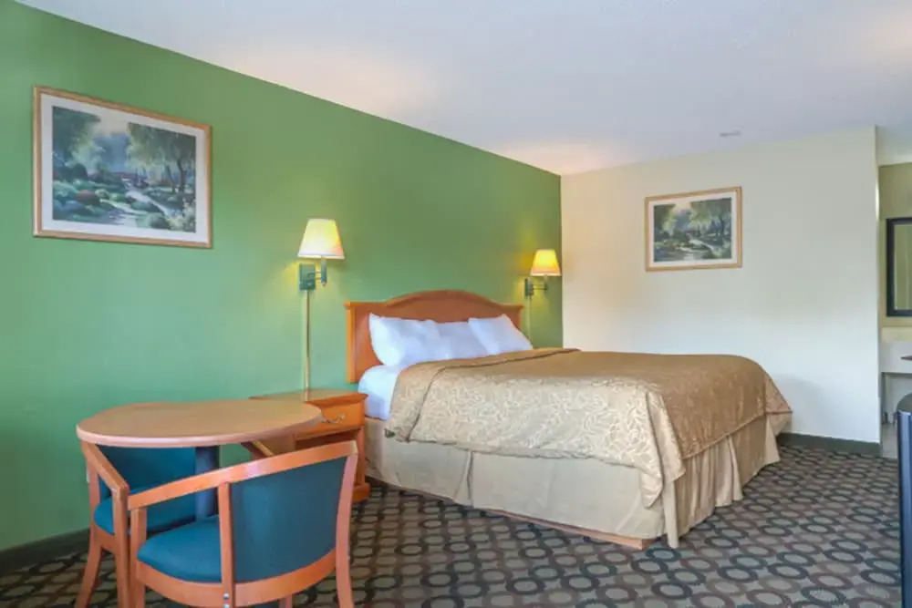 Economy Inn Ashburn GA I-75