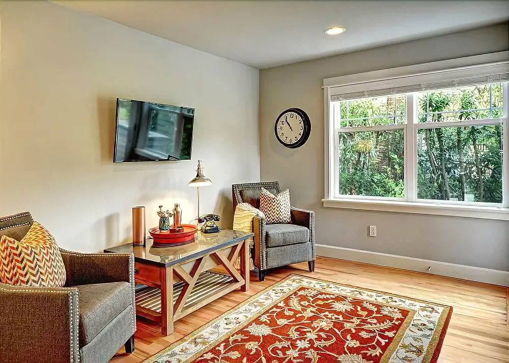 Rise and Shine Ravenna - Three Bedroom Home