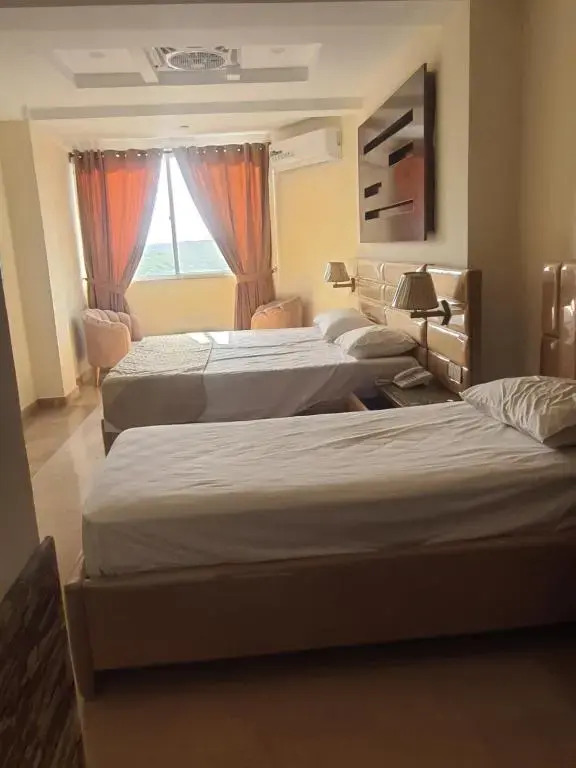 HotelH6