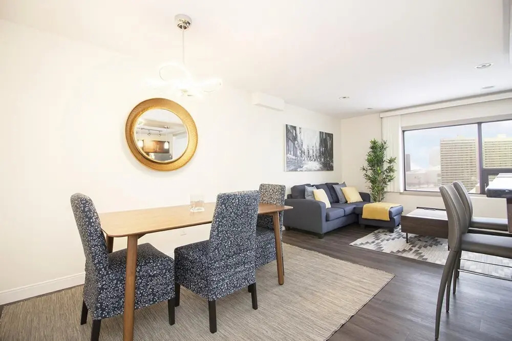 Luxurious 1bdrm Apartment With Parking and Wi-fi