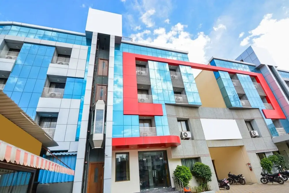 OYO 18493 Hotel Sai Sparsh