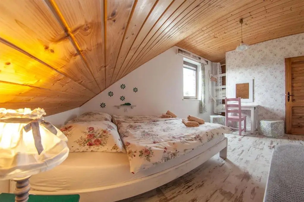 Chata w Bieszczadzie SPA apartamenty i domki z basenem Bieszczady