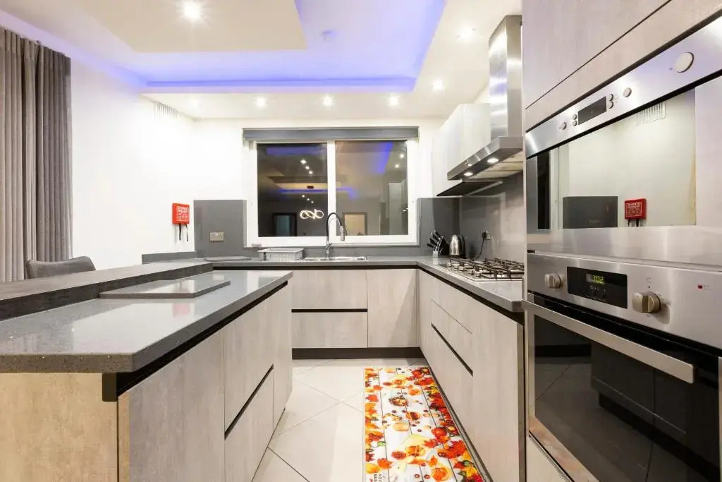 Brand NEW 3bed-hosted by Sweetstay
