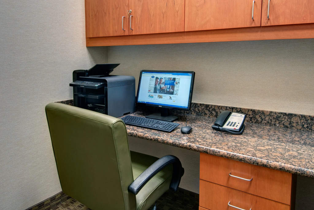 Hampton Inn & Suites Astoria
