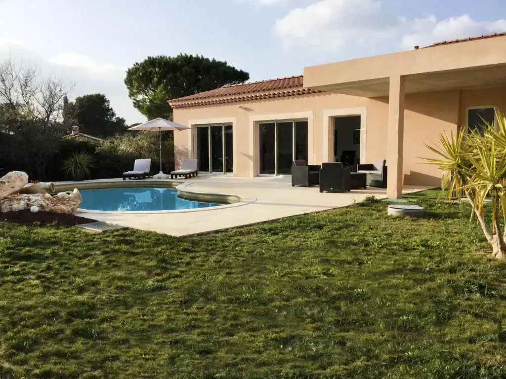 Très Jolie Villa Contemporaine Avec Piscine Chauffée, Proche du Centre Village D'Aureille, Au Cœur Des Alpilles, 4 Personnes, Ls1-300 Oustau di Auriho