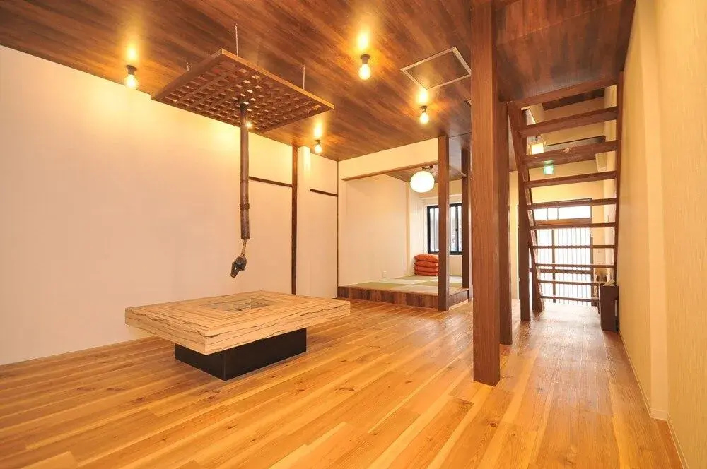 Condominium House in Osaka Shin-Fukae