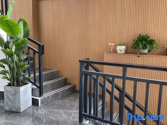 Wujian Private Hot Spring Homestay (Qingcheng Houshan)