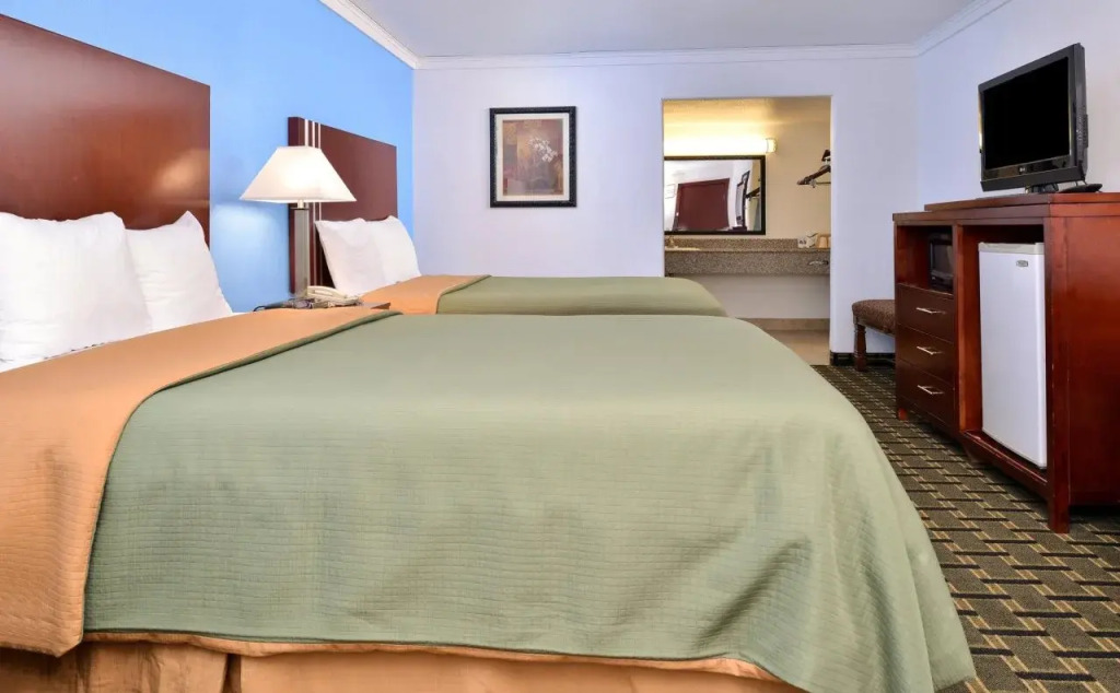 Executive Inn