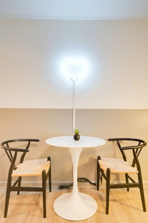 Contemporary Condo Minutes To Downtown Gulch