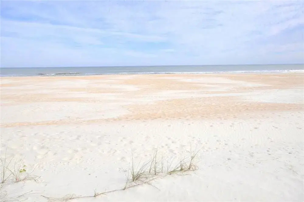 Ocean Palms, Sleeps 8, 4 Bedroom, Walk to the Beach by Vtrips