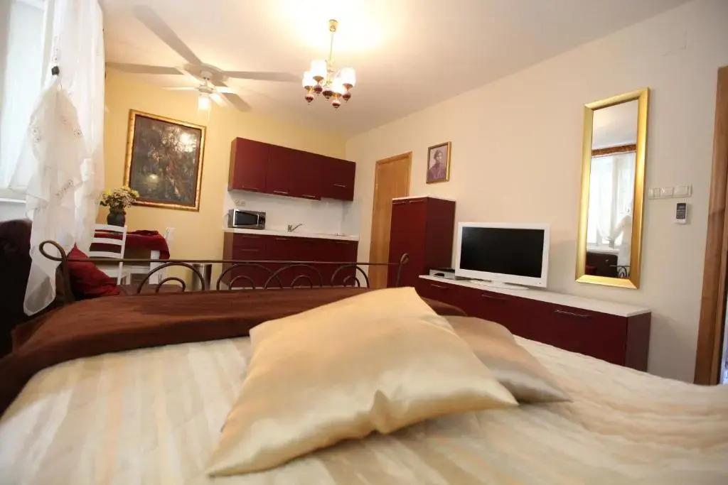 Tragurium & Salona Apartments