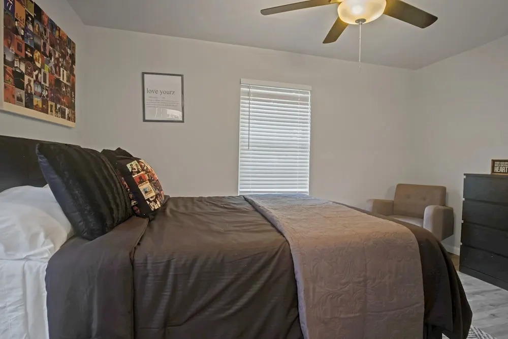 The Harmony Designer Home In Central Dfw 4 Bedroom Home by RedAwning