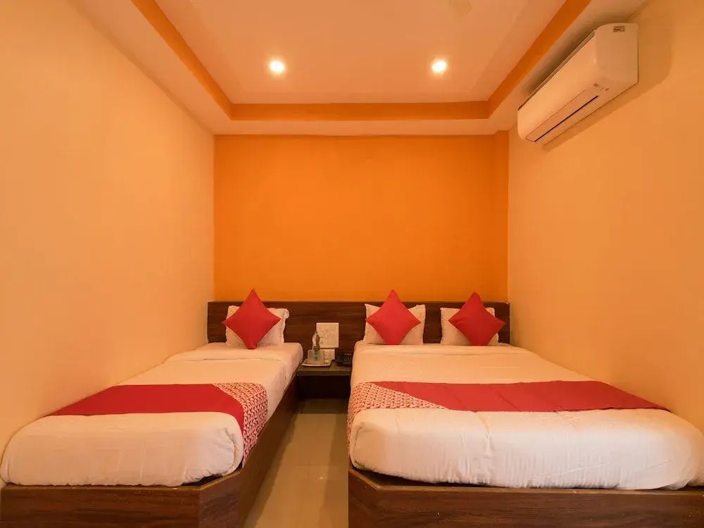 OYO Flagship18489 Hotel Sai Parth