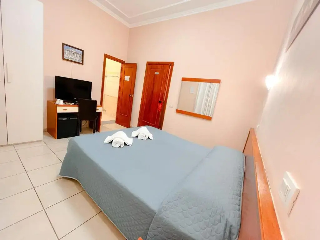 Alius and Freerome Hotel