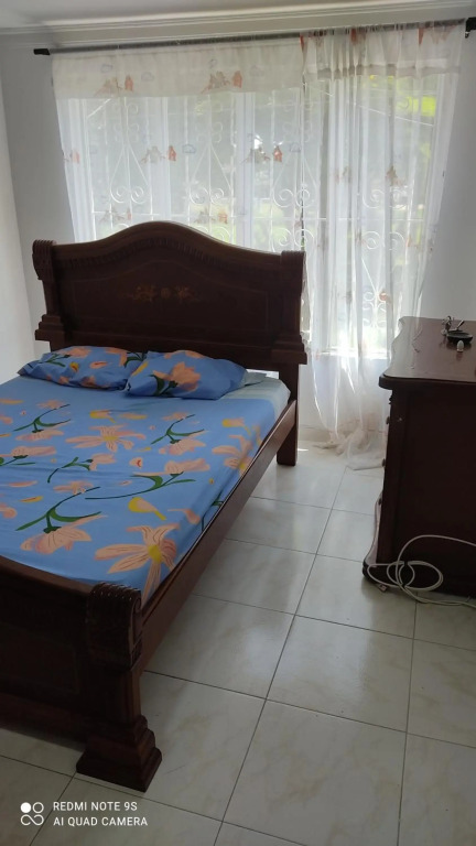 Agradable apto independiente con tres cuartos y capacidad para 5 personas, equipada para una agradable estadia
