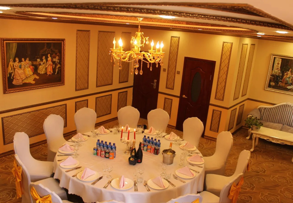 Royal House Hotel