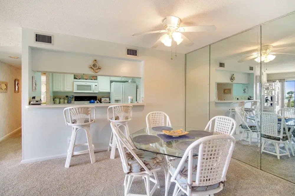 Land's End 307 Building 1 Gulf View / End Unit / 2 Balconies!