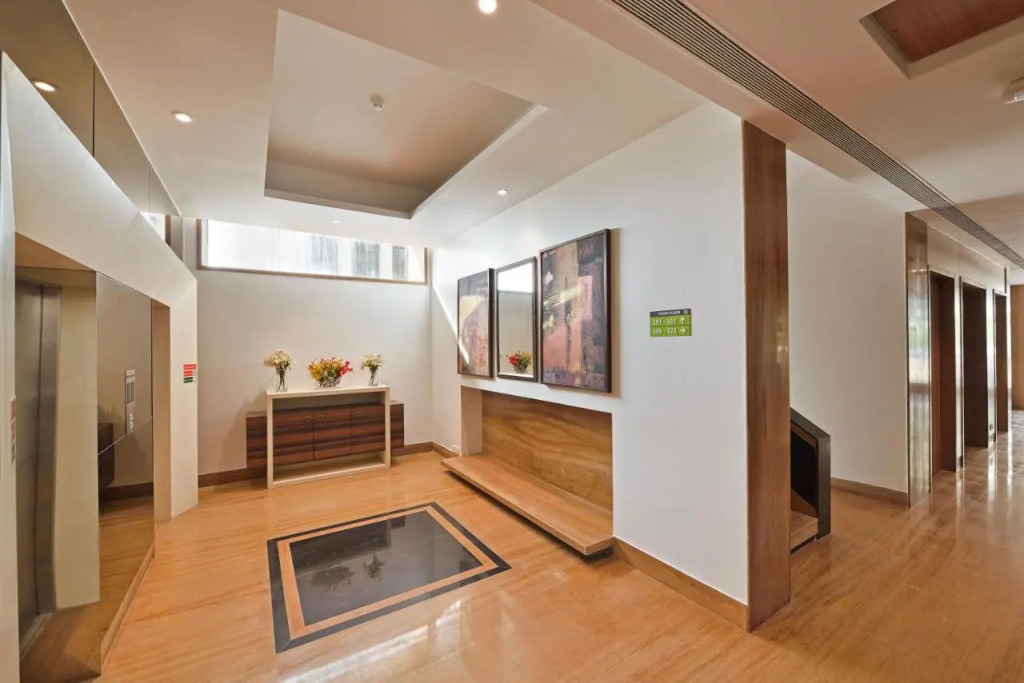 Hotel Leafio-Near Airport