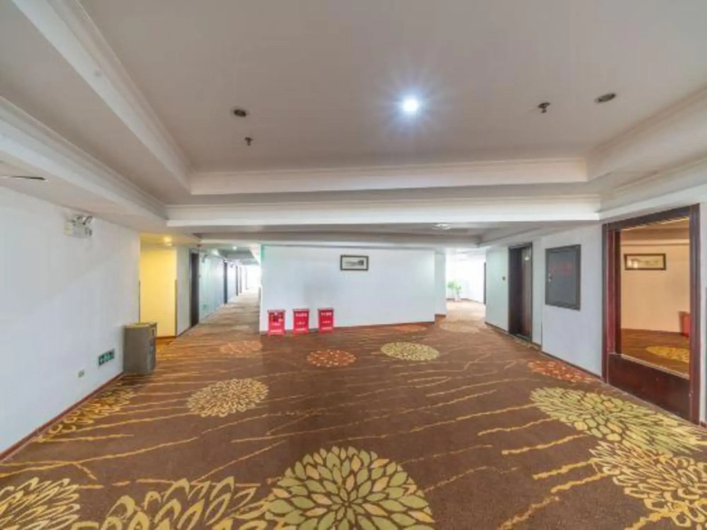 Ling Nan International Hotel