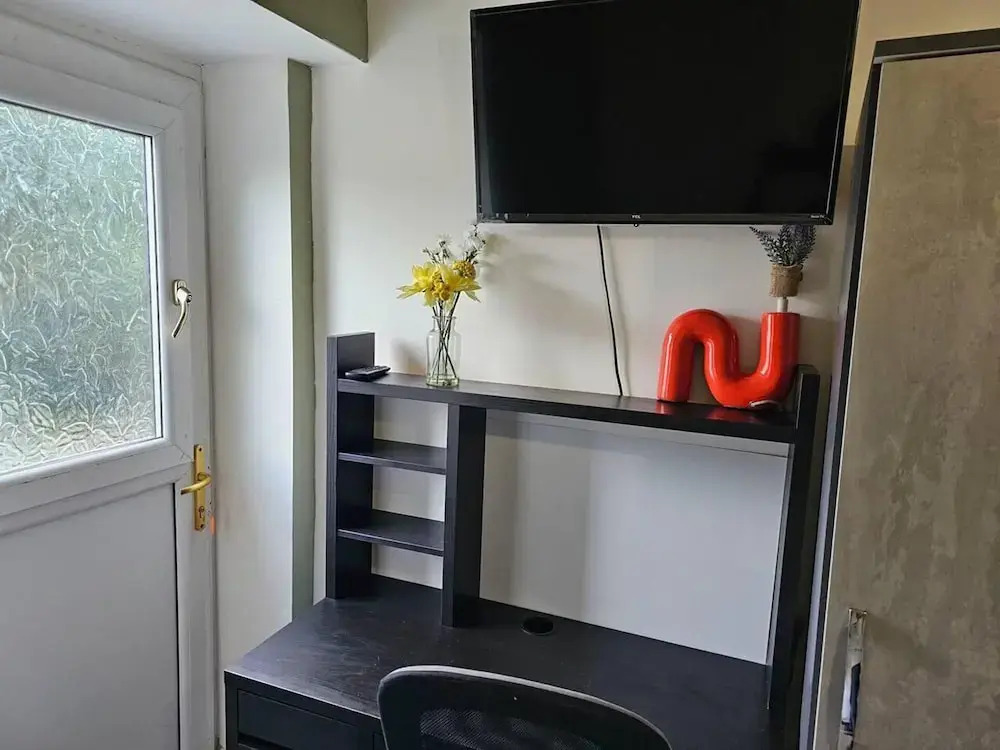 Skyline King Studio Room 201
