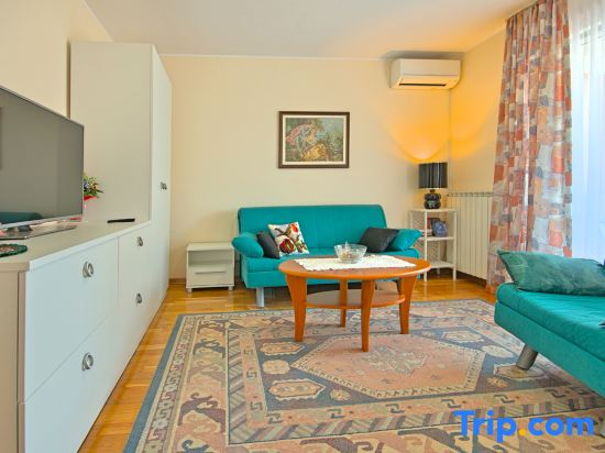 Coastal serene stay in Umag