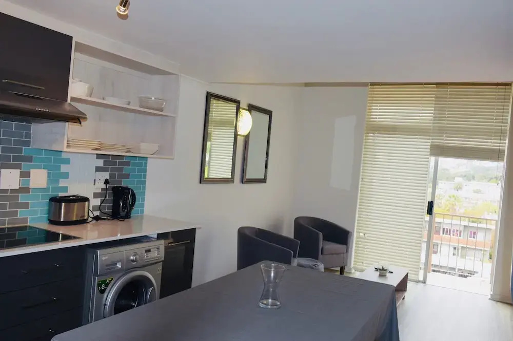 1 Bedroom Apartment With Table Mountain Views