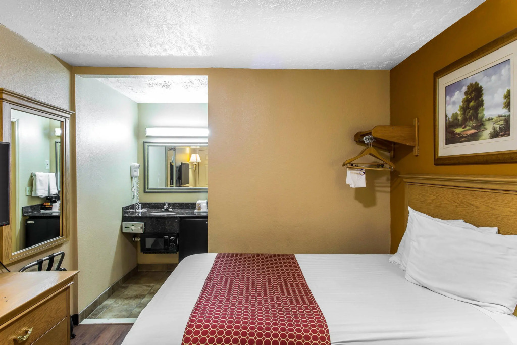Rodeway Inn Goodlettsville South