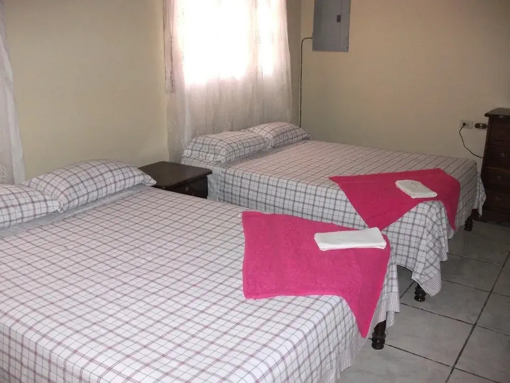 Hotel & Hostal Yaxkin Copan