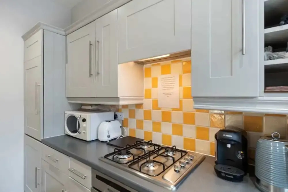 Fully Redecorated Lovely 1 Bed Home in Westminster