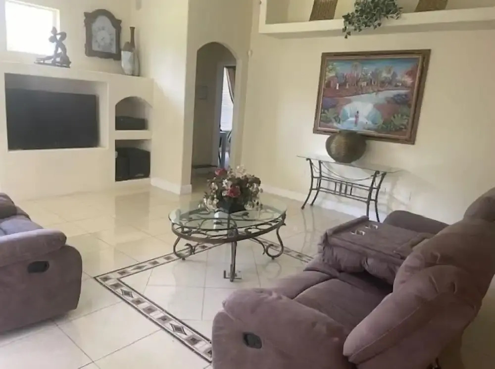 Quiet Lakeview Home