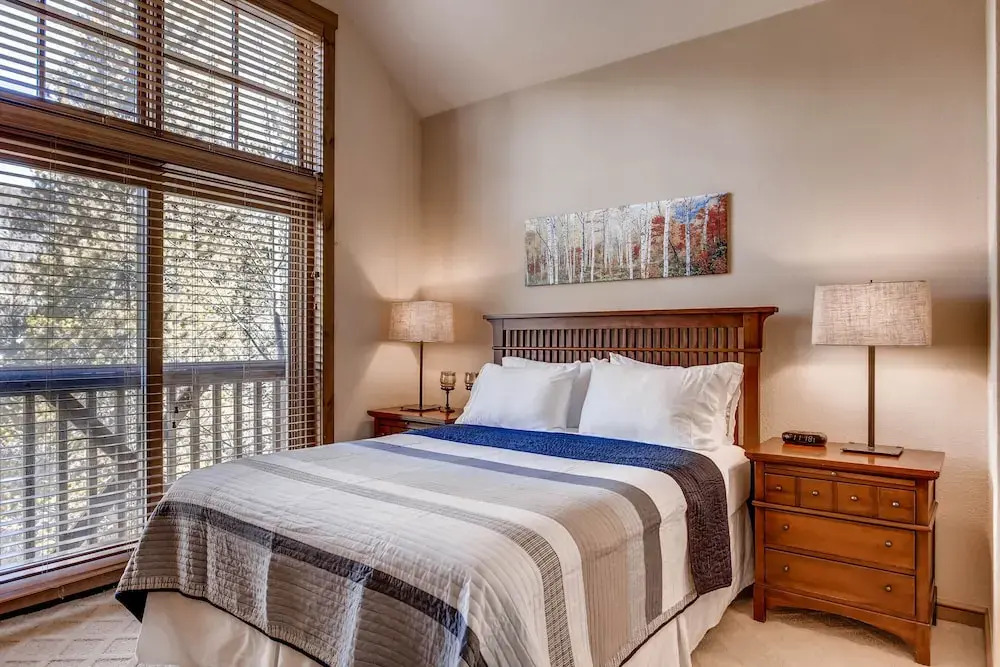 #1711 The Seasons at Keystone 3 Bedroom Townhome - Close to Ski and Convention Center