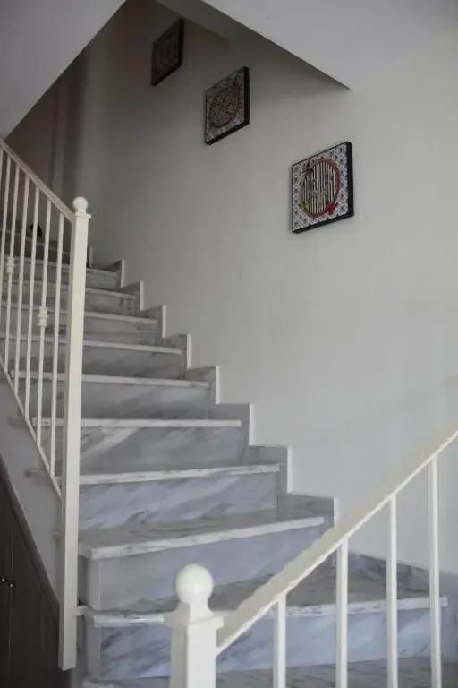 Estia House 1-2