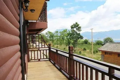 Lijiang Naluwan Inn