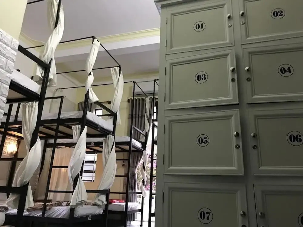 Bonjour Hostel